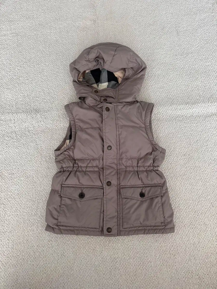 バーバリー ダウンベスト キッズ 3 y 98 cm