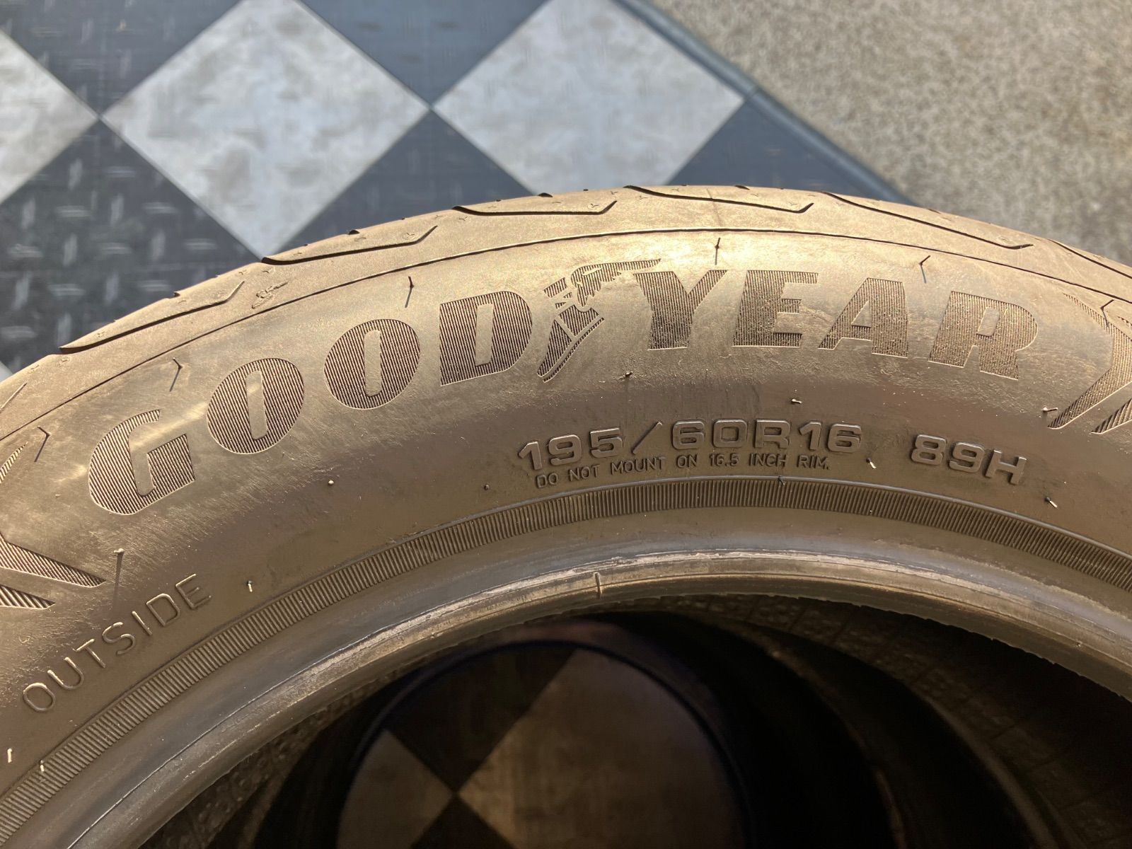 送料込み] 195/60R16 89H 2024年製 GOOD YEAR ASSURANCE TRIPLEMAX2