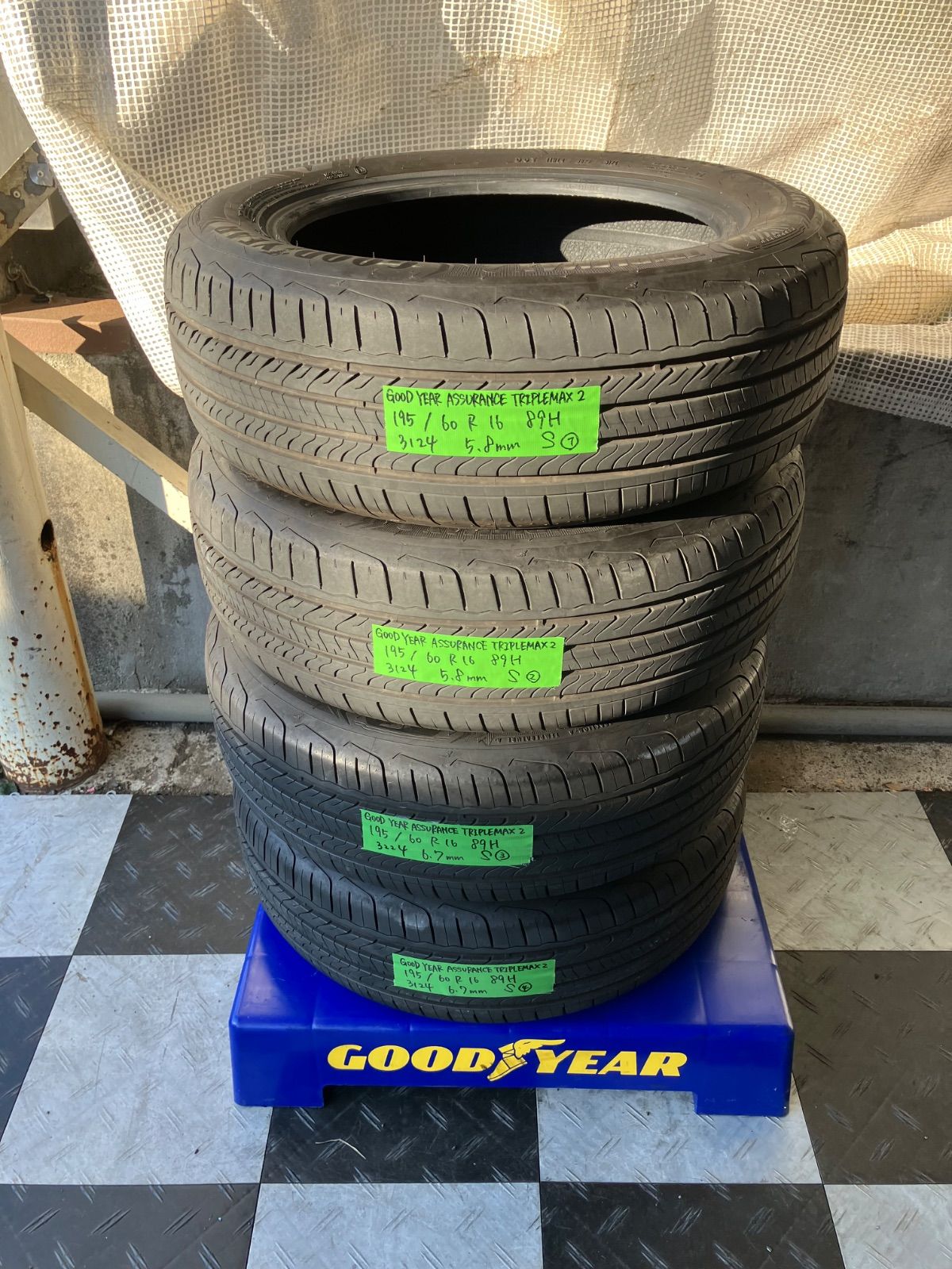 送料込み] 195/60R16 89H 2024年製 GOOD YEAR ASSURANCE TRIPLEMAX2