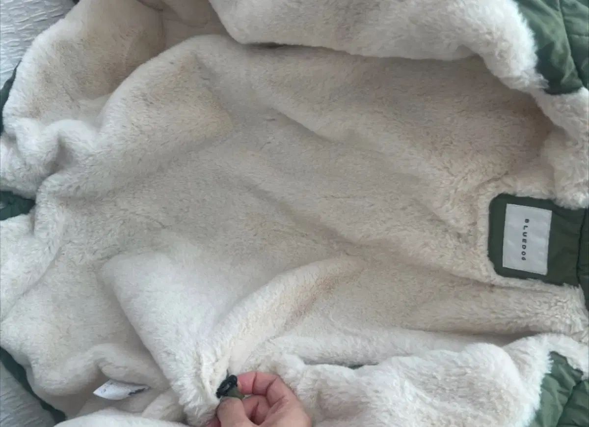 ブルードッグ カーキ マウンテンダウンジャケット 130 小学 ダウン 女の子 冬ダウン スキースノーボード場ダウン