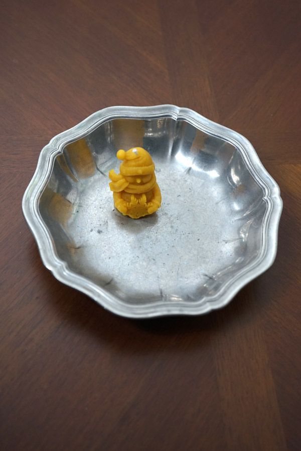 アンティーク】 エタン ピューター 錫の花リム深皿24.5cmと蜜蝋