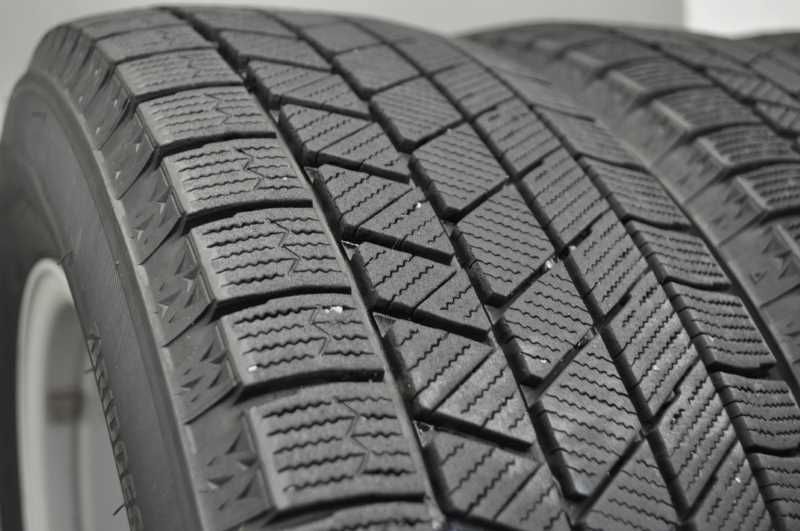 30系プリウス カローラツーリング バリ山☆ 2022年製 スタッドレス