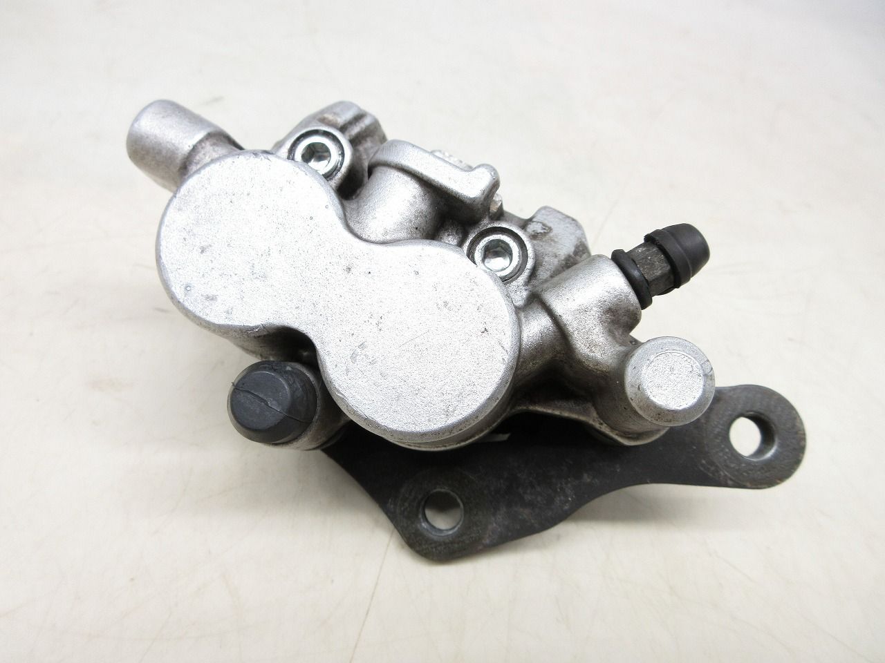 TZR 50 フロントキャリパー バイク部品 27