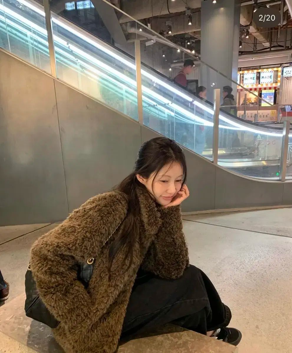 リリーコーツ Andy Fur Jacket