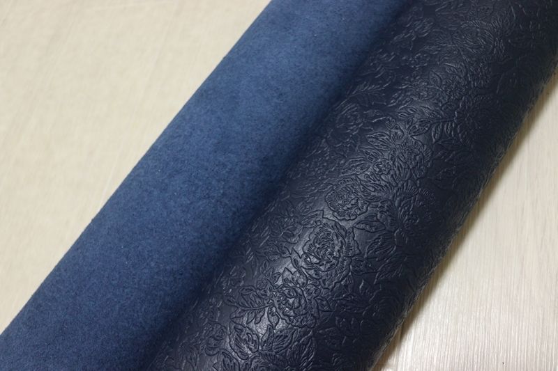 ネイビー 230 ds クロム革 牛革 国産 レザー ローゼ型押し はぎれ 一枚革 レザークラフト 革 皮 本革 diy 生地 材料