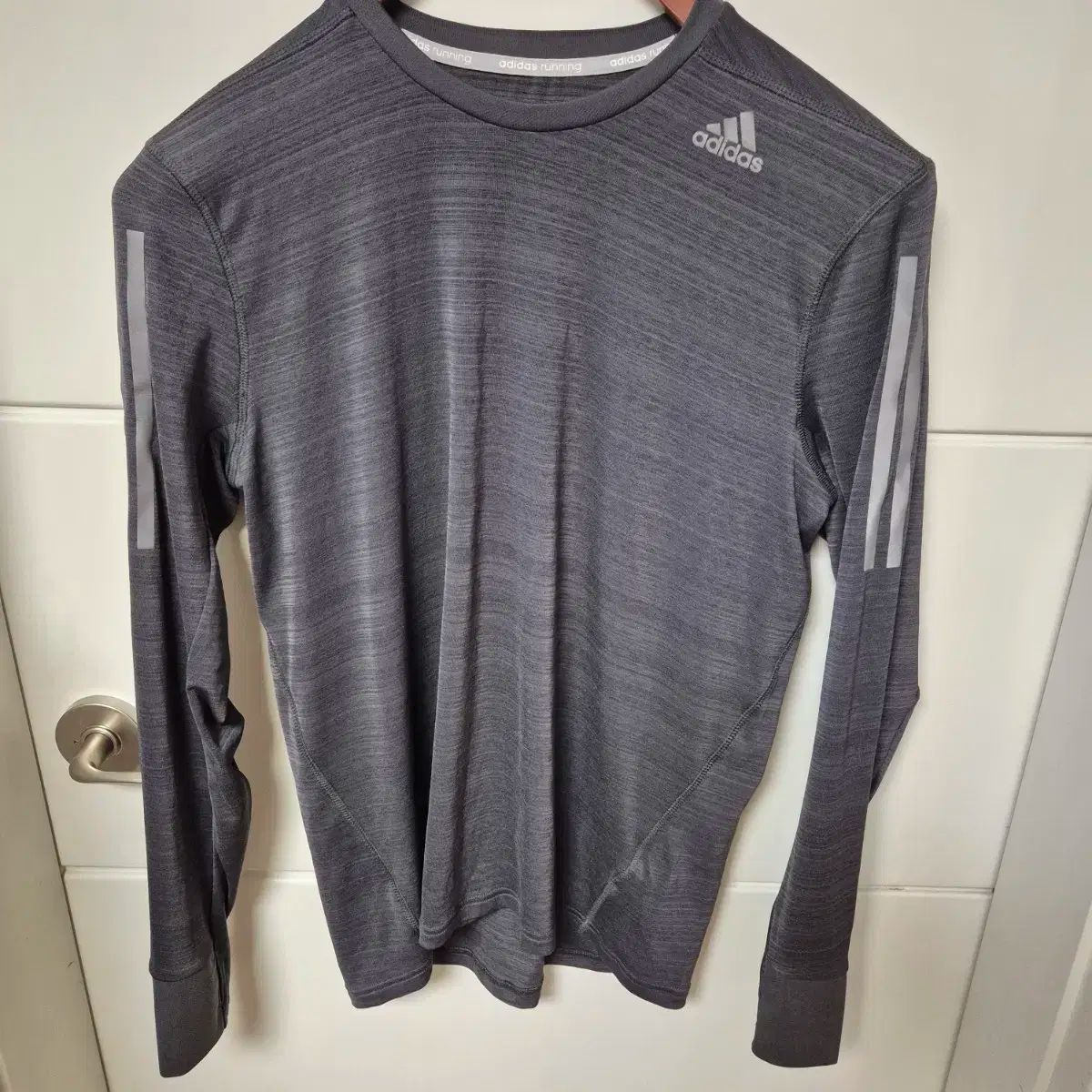 アディダス ランニング 長袖 Tシャツ グレー