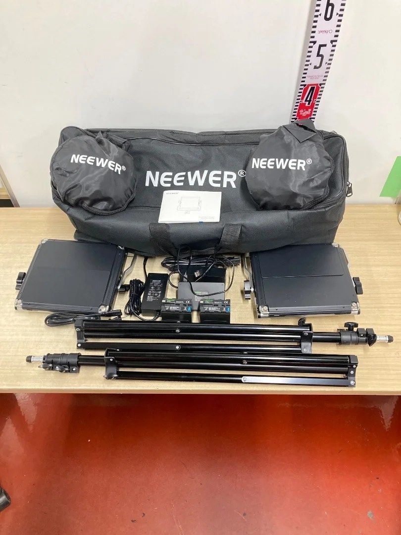 NEEWER ニーワー 660 PRO II RGB LED ビデオライト セット 撮影用 定常光 照明機材 高演色 調光 調色 静音ファン 明るさ調整 スタジオ 撮影補助 配信用 写真撮影 動画撮影 ライトスタンド対応