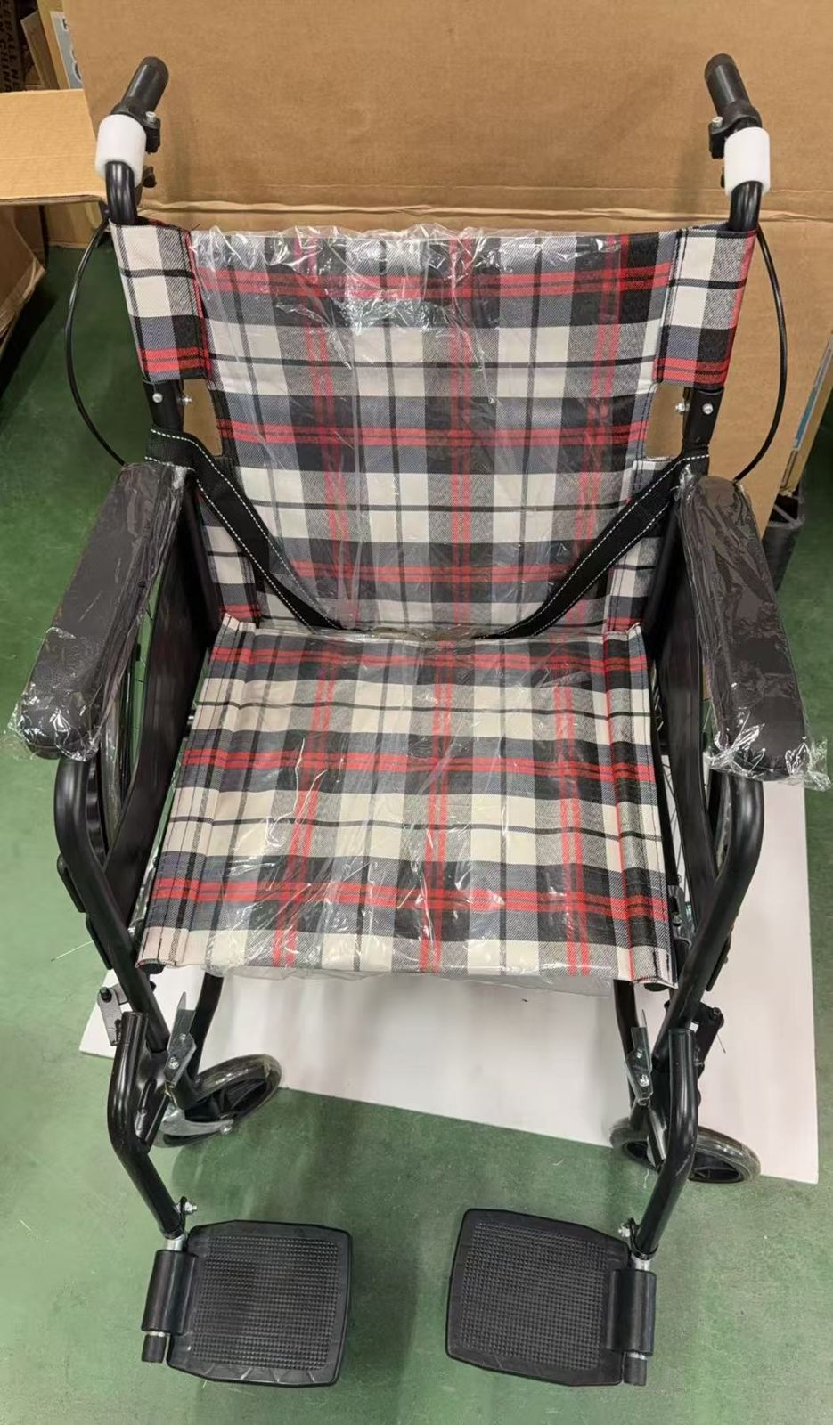 軽量アルミ製 折り畳み車椅子 介助用|自走用 コンパクト設計 大型キャスター搭載 DN 101 A 2||730296