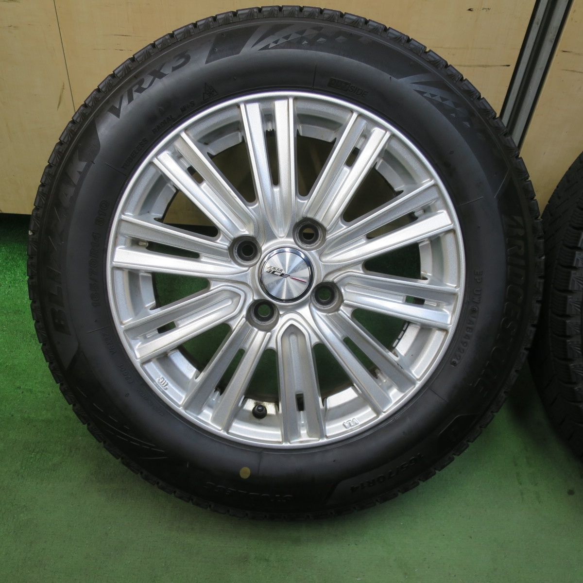 バリ溝 22年 9分 スタッドレス 165 70 R 14 ブリヂストン ブリザック VRX 3 JOKER ICE ジョーカー アイス 14インチ PCD 100 4 H ス