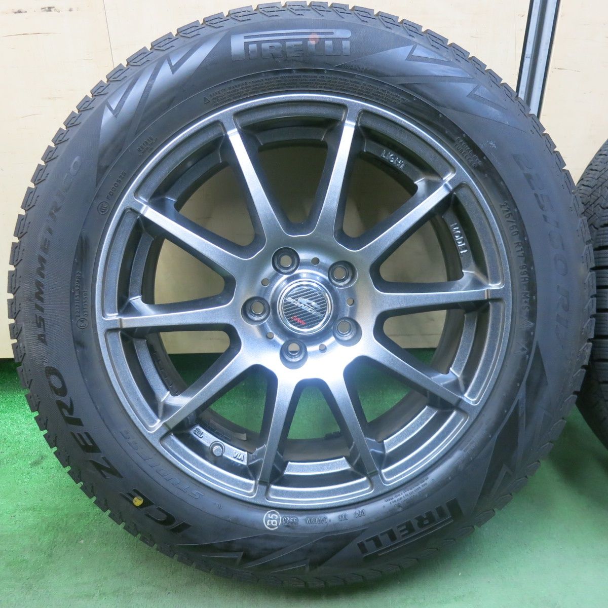 バリ溝 23年 キレイ 9 5分 スタッドレス 225 60 R 17 ピレリ アイスゼロ アシンメトリコ シュナイダー 17インチ PCD 114 3 5 H ス