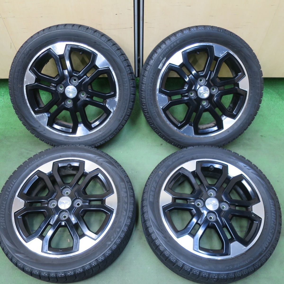 ダイハツ純正ホイール ブリザックつき！ １５５/６５Ｒ１４ 美品！ 京都市北区～ ダイハツ純正ホイール ブリザックつき！ 155/65R14 美品