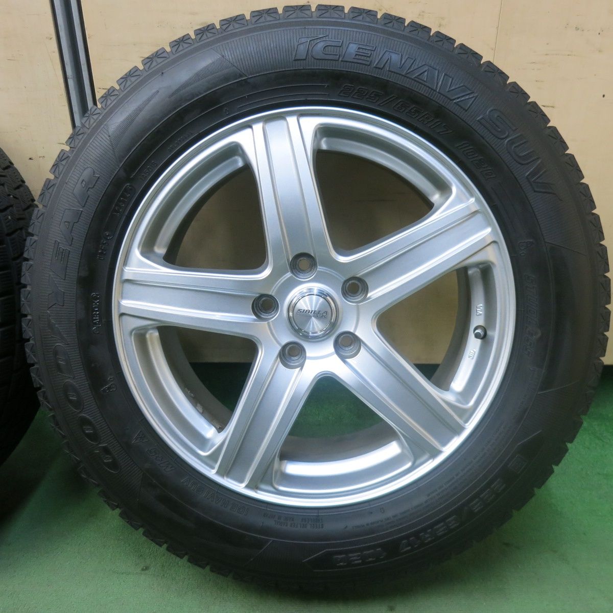  バリ溝 キレイ 9分 スタッドレス 225 65 R 17 グッドイヤー アイスナビ SUV SIBILLA VK シビラ 17インチ PCD 114 3 5 H ス 17インチ タイヤ ホイールセット