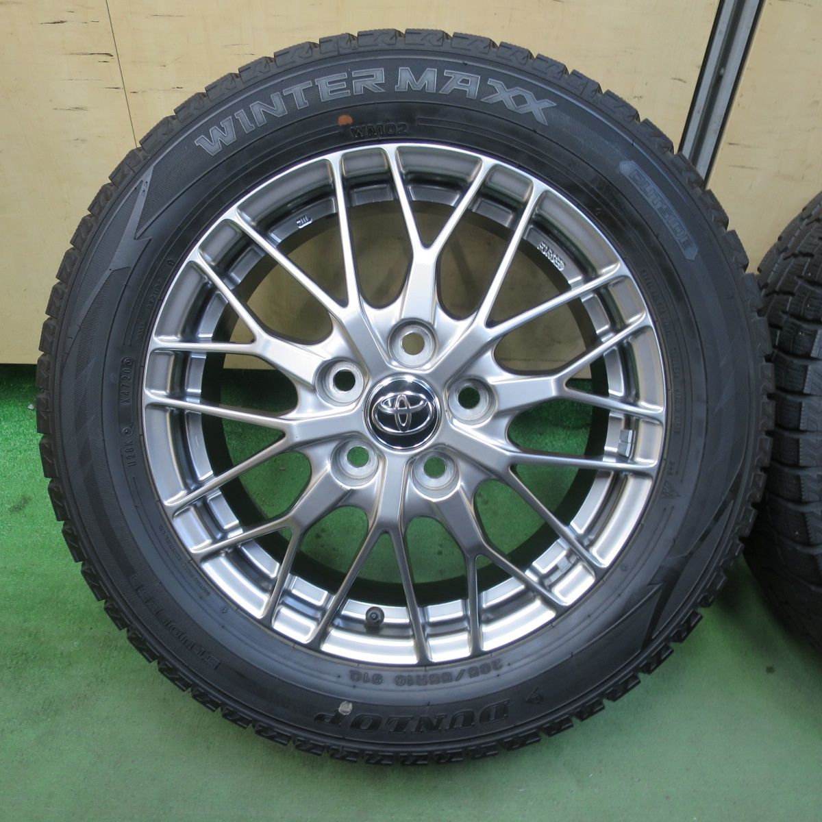 バリ溝！キレイ！9分☆トヨタ 80系 ノア ヴォクシー 純正 BBS TY016