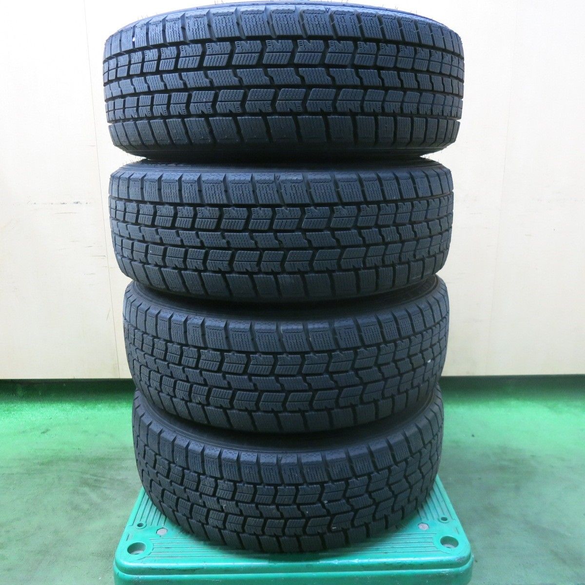  バリ溝 23年 キレイ 9 5分以上 LOXARNY SPORT 195 45 R 17 スタッドレス グッドイヤー アイスナビ7 ロクサーニ スポーツ 17インチ PCD 114 3 5 H ス 17インチ タイヤ ホイールセット