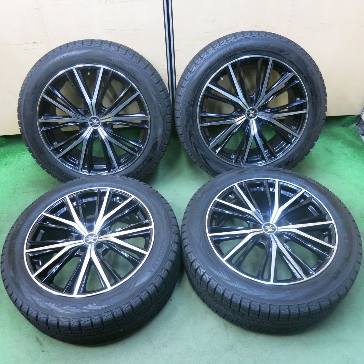 超バリ溝 24年 ほぼ10分 LOXARNY MAGNUS 235 55 R 20 スタッドレス ヨコハマ アイスガード G 075 ロクサーニ マグナス 20インチ PCD 114 3 5 H ス