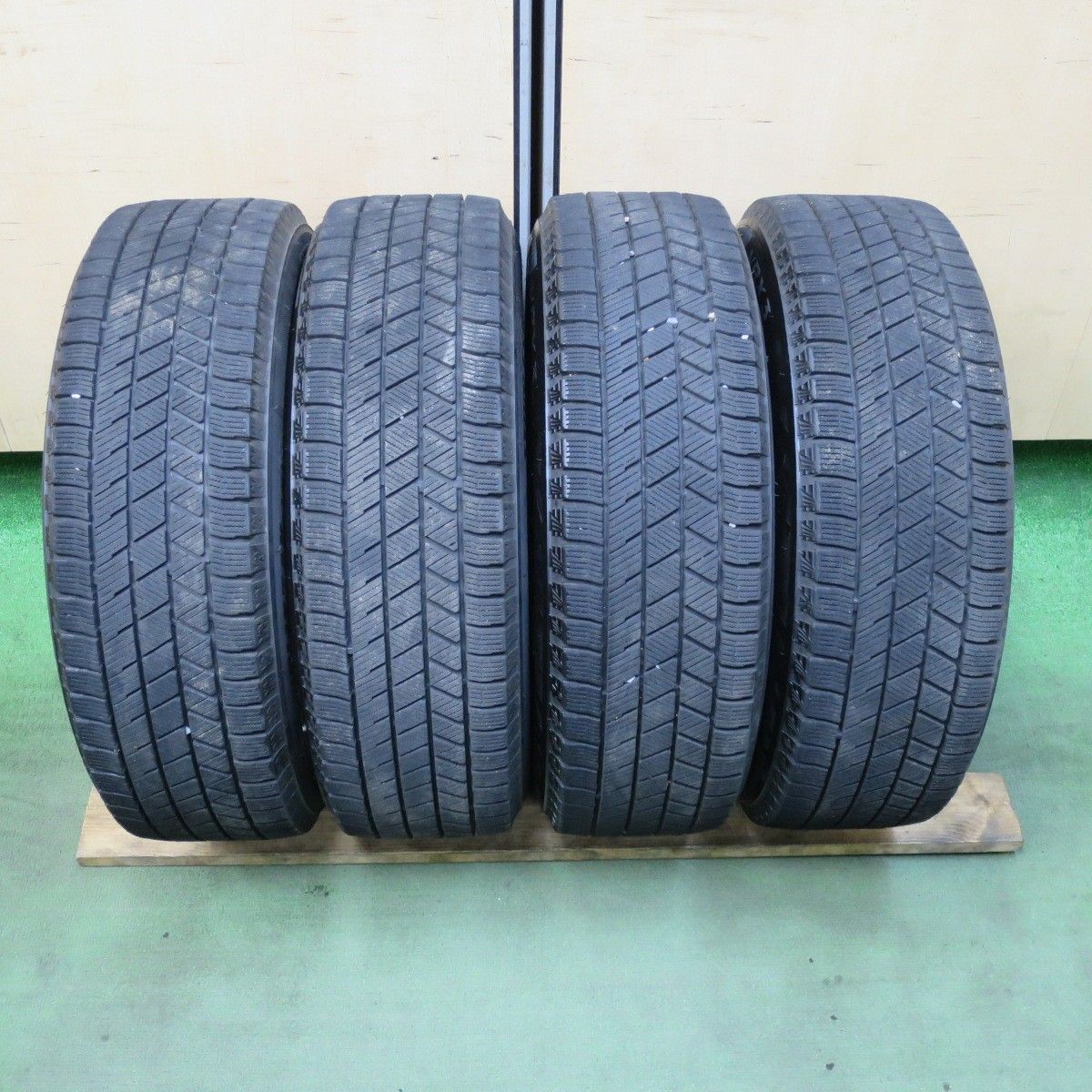  バリ溝 21年 キレイ 8 5分 スタッドレス 175 65 R 14 ブリヂストン ブリザック VRX 3 GMach 14インチ PCD 100 4 H ス 14インチ タイヤ ホイールセット