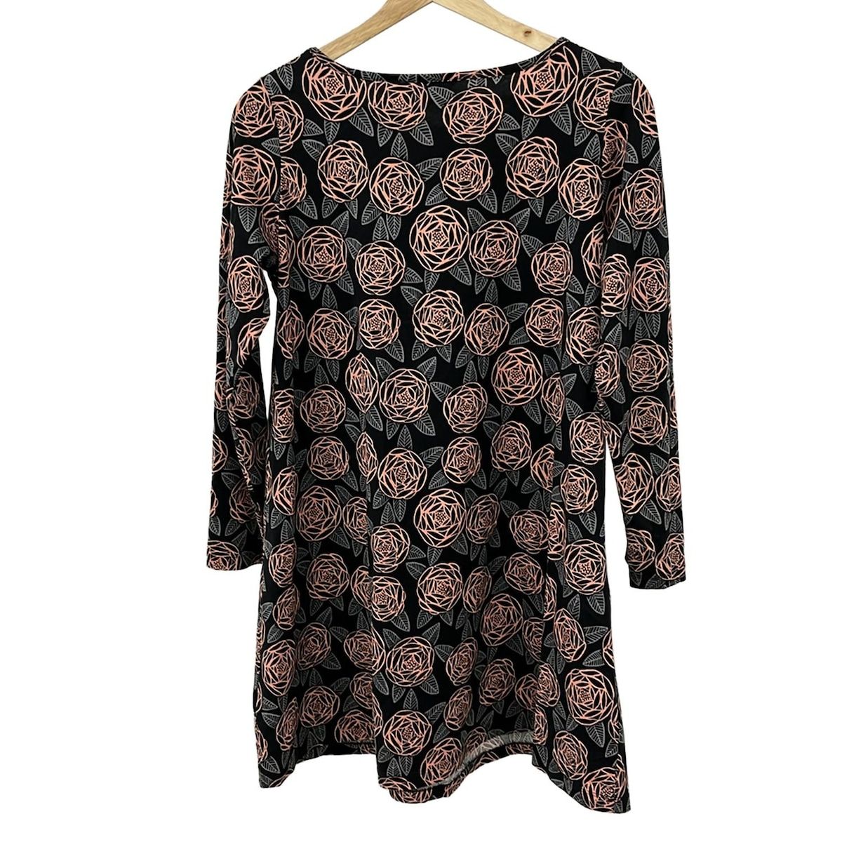 マリメッコ　膝丈ワンピース　モノトーン　薔薇　M マリメッコ 膝丈ワンピース モノトーン 薔薇 M marimekko(マリメッコ