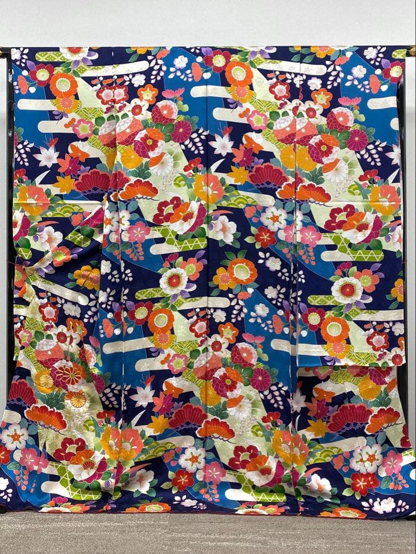 振袖 仮絵金駒 金彩 紋意匠 総柄 正絹 未仕立て品 八掛付き FU 028