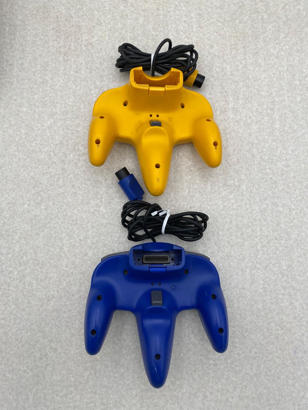 ニンテンドー64 本体 コントローラー4点 - メルカリ