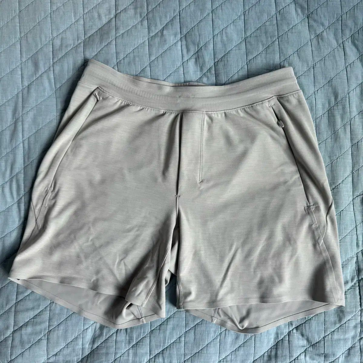 lululemon ルルレモン ンス ショーツ 6インチ メンズ m サイズ