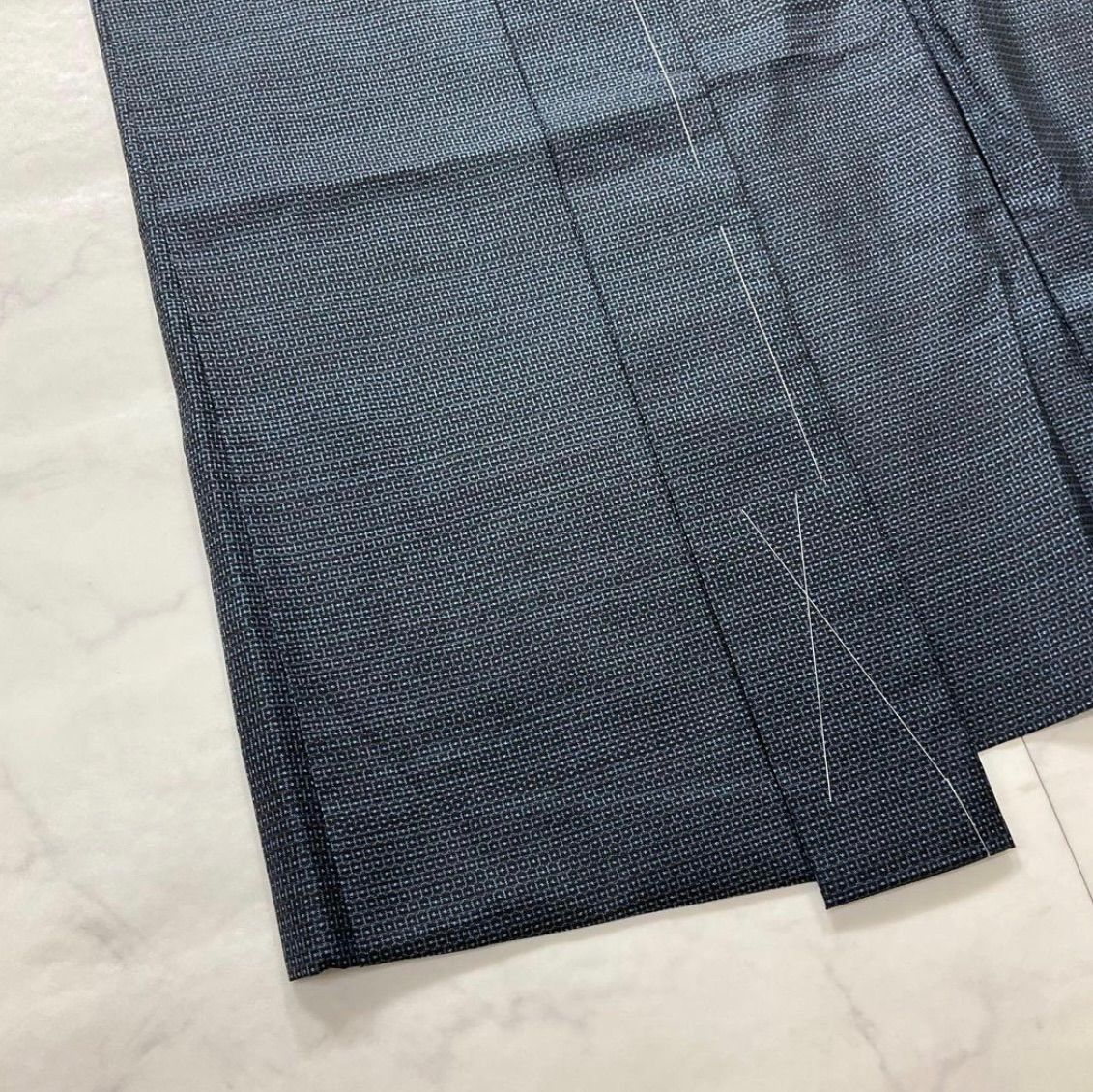  ⬛️kimono one⬛️男前屋⬛️ 同然⬛️男長羽織⬛️本場奄美大島紬⬛️大島紬⬛️泥藍染⬛️亀甲⬛️仕付け糸付き⬛️袷⬛️裄72 5丈100⬛️男着物男長羽織男襦袢男袴角帯男帯 羽織 着物 浴衣