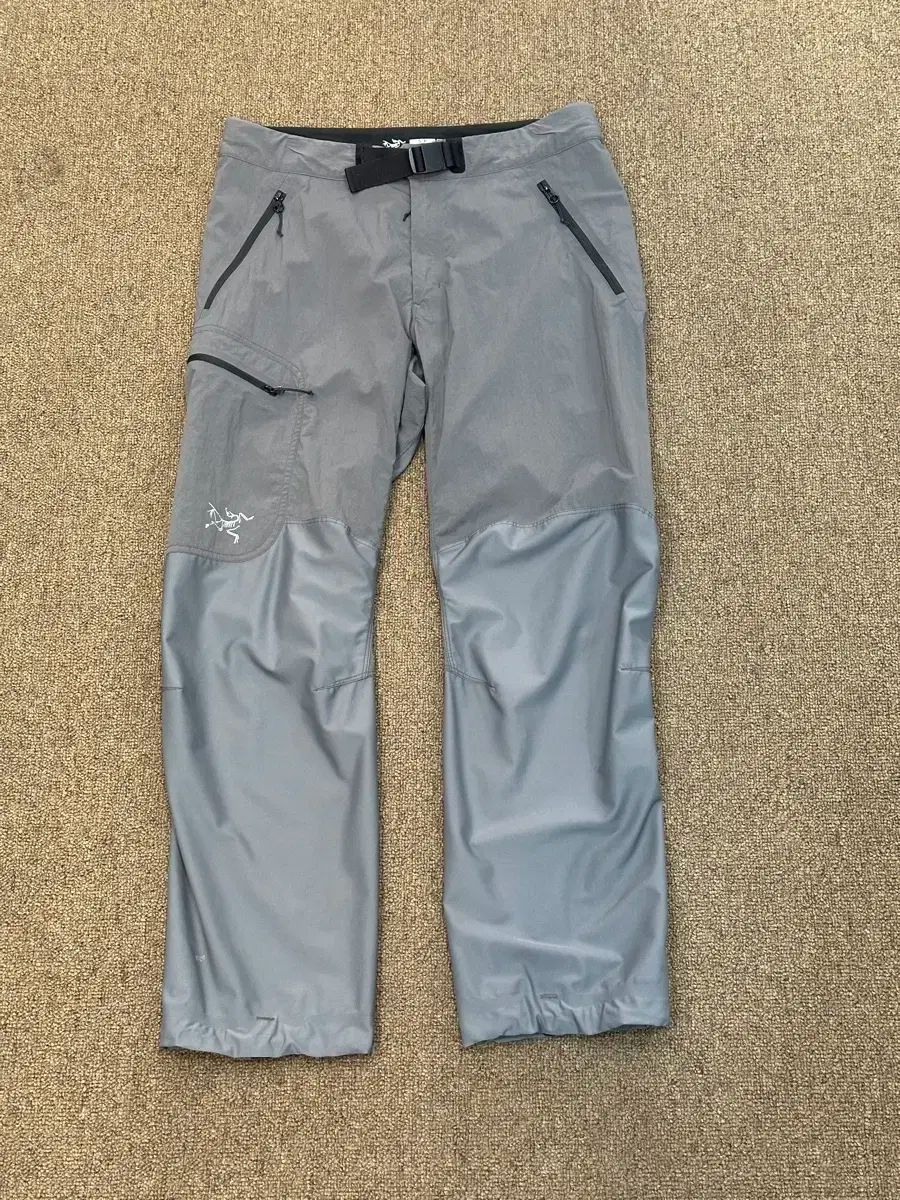 ARC TERYX アークテリクス グレー テクニカル ナイロン GAMMA ガンマ トラックパンツ
