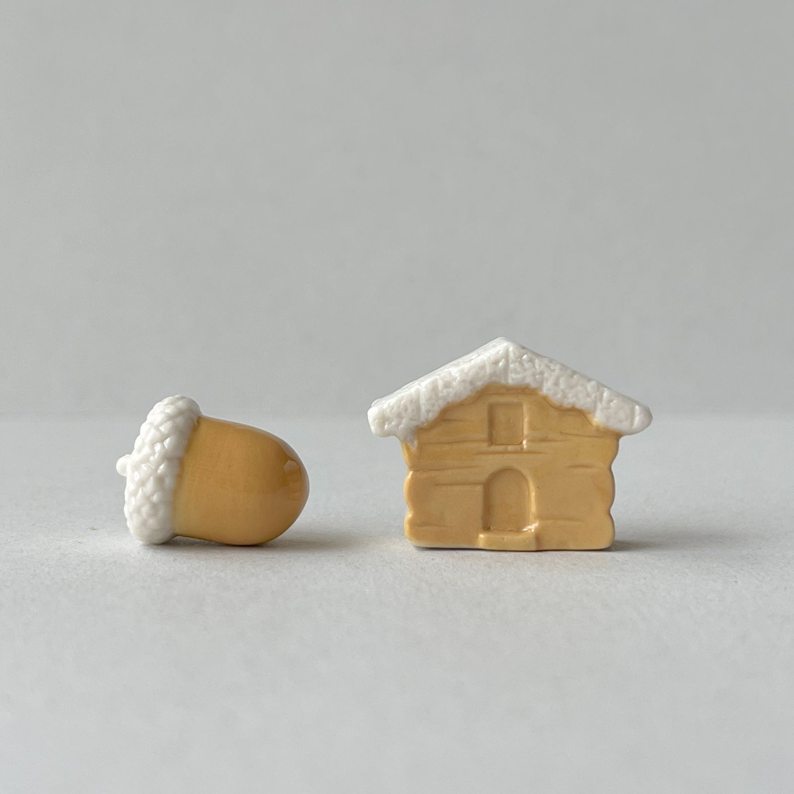 フェーヴ どんぐりと雪のロッジ フランス フェーブ ミニチュア陶器