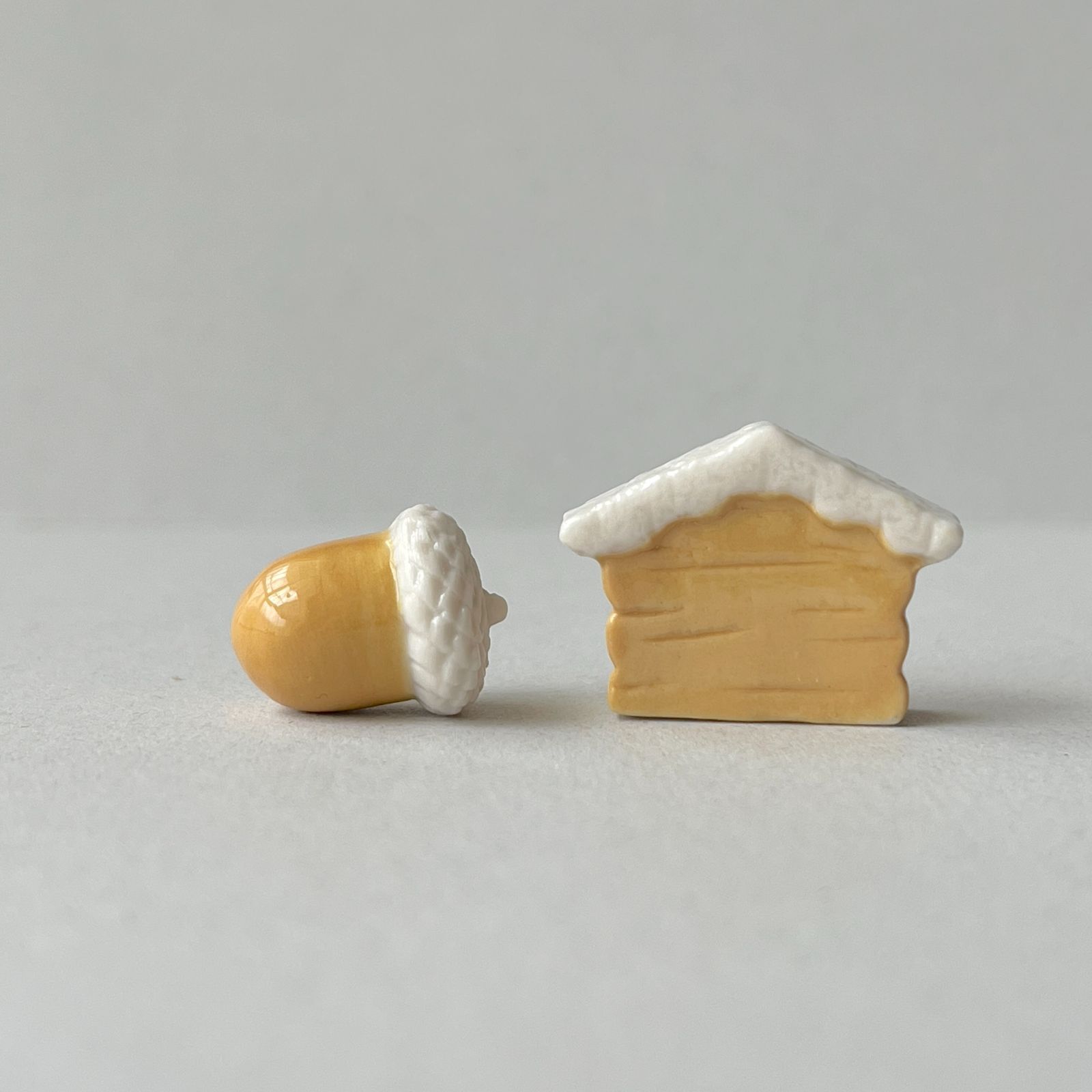 フェーヴ どんぐりと雪のロッジ フランス フェーブ ミニチュア陶器