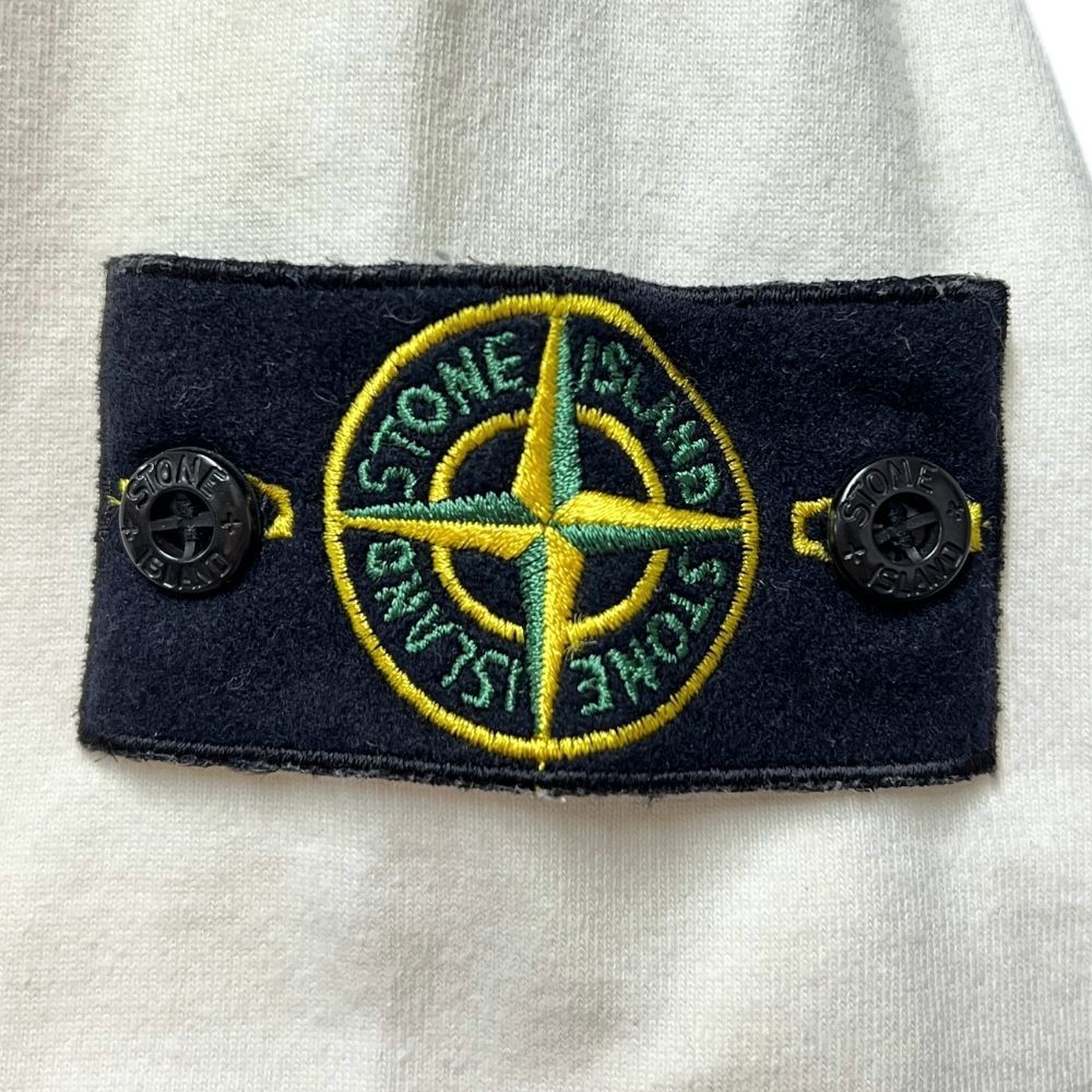 STONE ISLAND ストーンアイランド 品番 ロゴパッチ クルーネック スウェット ホワイト サイズ M | 52703