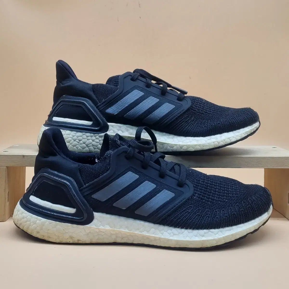 アディダス ウルトラブースト 20 スニーカー 275