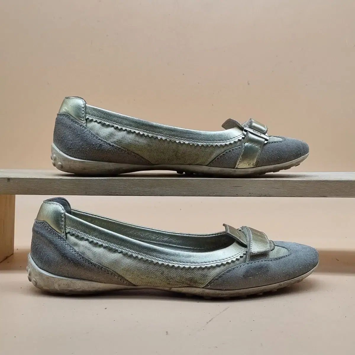 TOD'S トッズ レディース フラットシューズ 230 - メルカリ