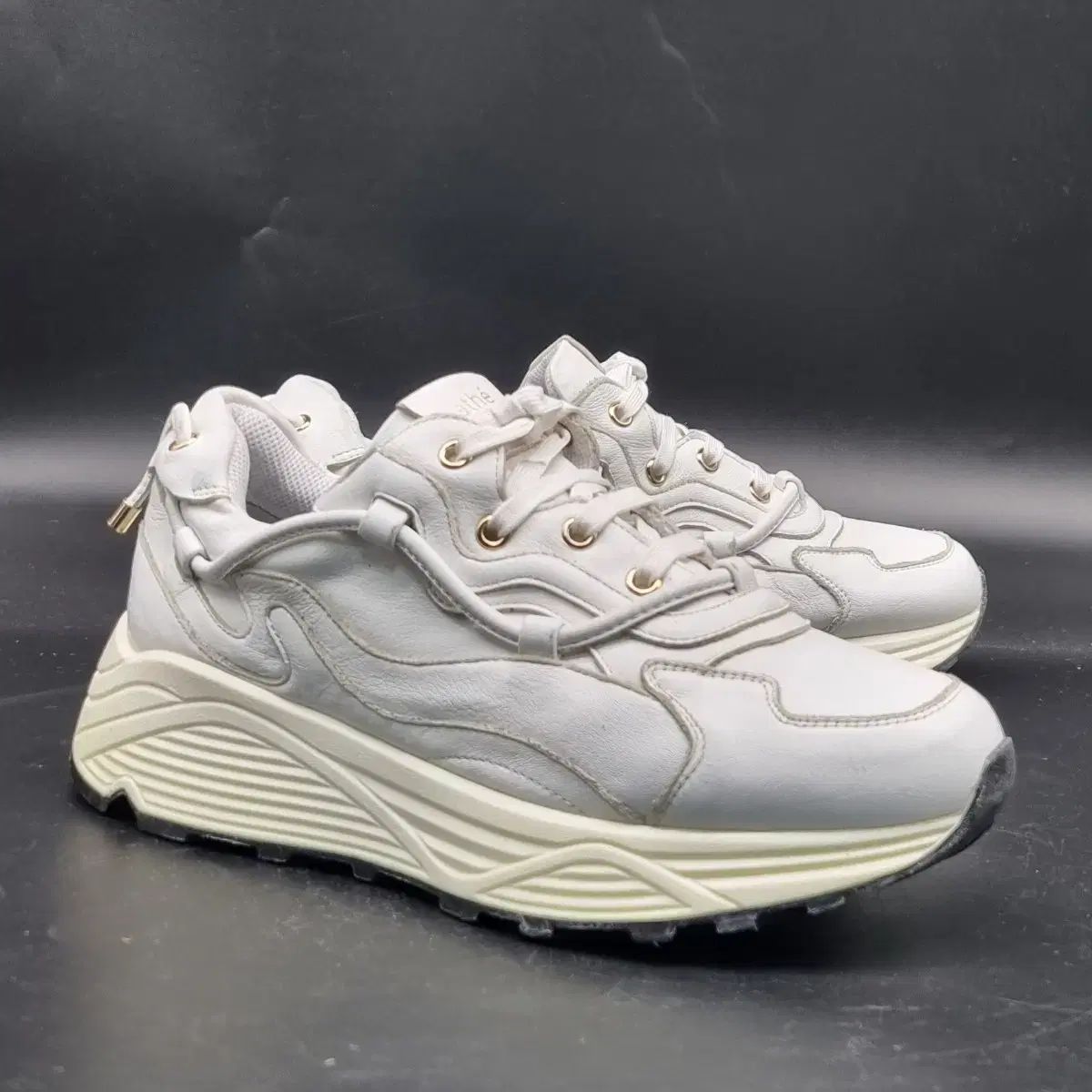 ヴァネッサ ブリューノ アッテ ボリューム ソール スニーカー 37 230