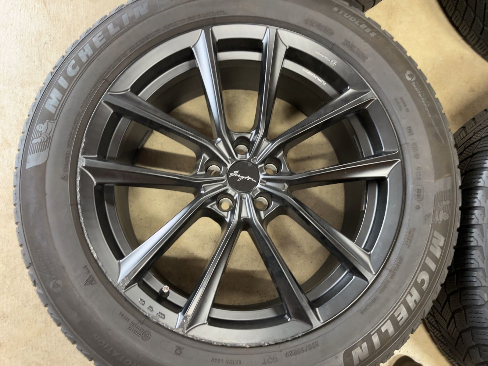 BMW X 7 G 07 ブレイトン ブラック ミシュラン スノー 20インチ 4本セット