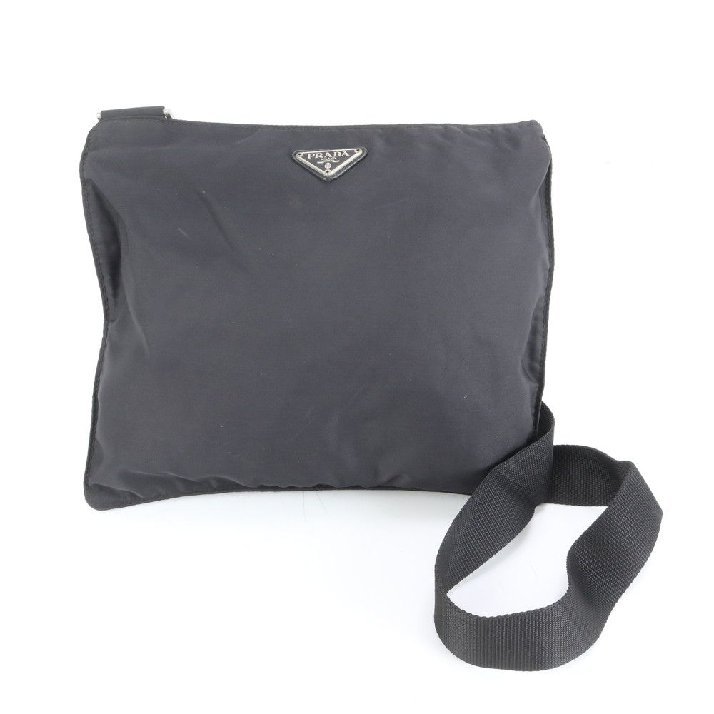 極美品 プラダ テスートナイロン ショルダーバッグ メッセンジャーバッグ 極美品 プラダ テスート ナイロン トライアングルロゴ ショルダー