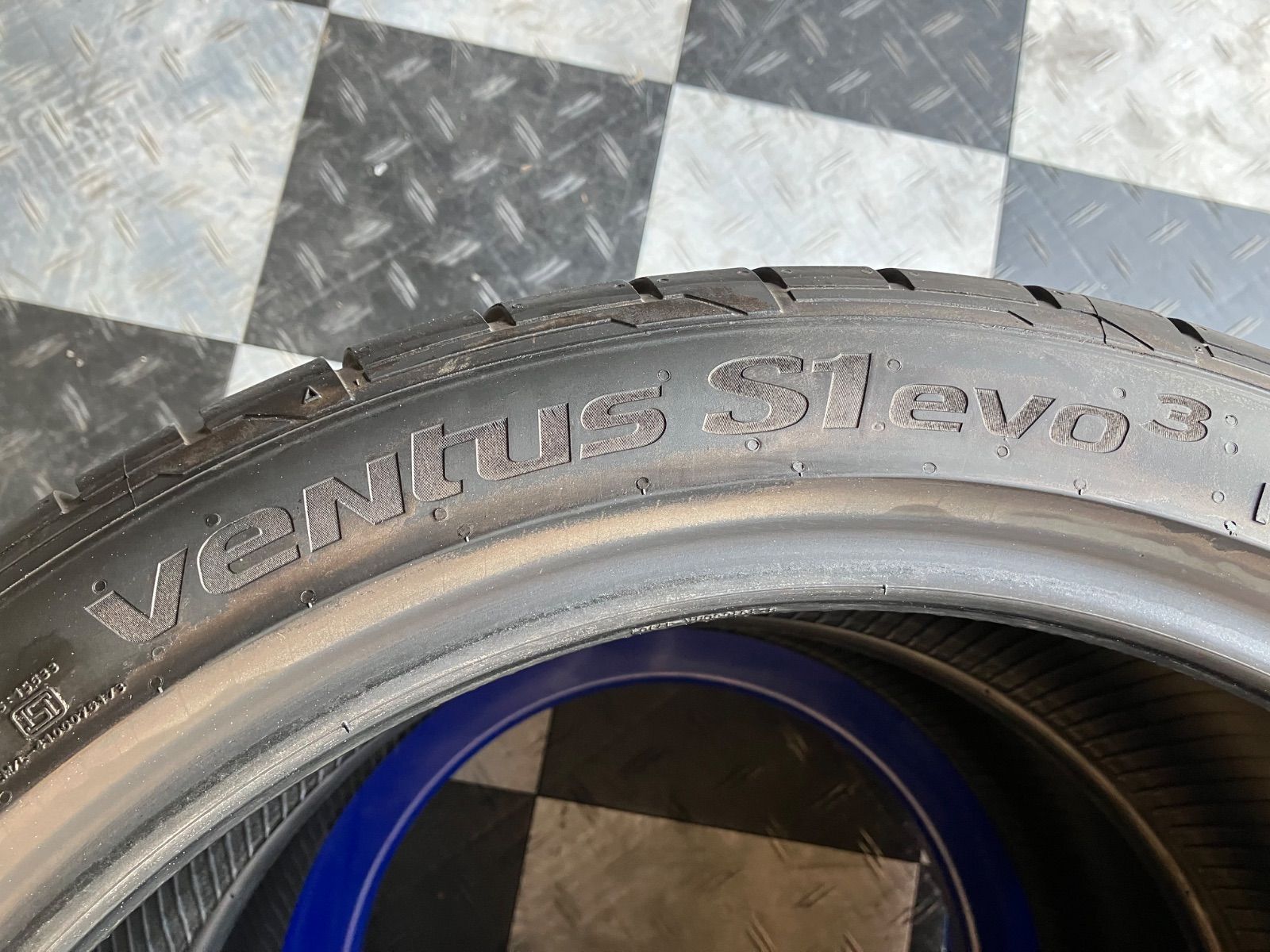 値下げ！[送料込み] 235/40R19 92Y 2023年製 HANKOOK VENTUS S1 EVO3 