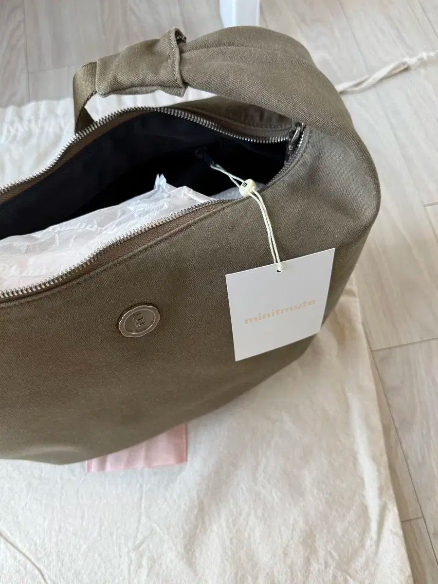 ミニミュート クローウェスト ラージ