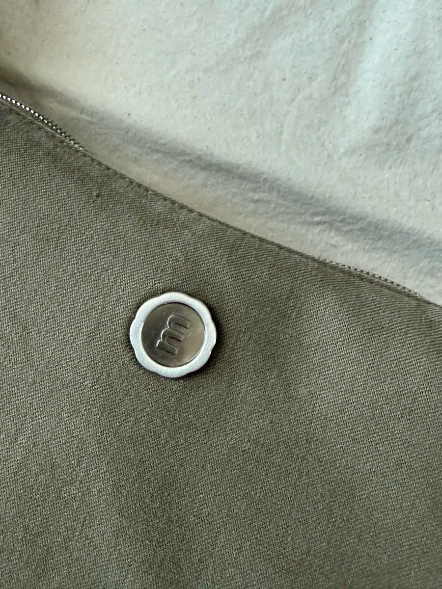 クローウェスト ラージ