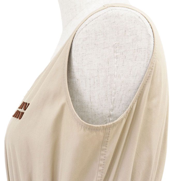 Miu ミュウ パナマコットン ドレス ワンピース ウエストリブ 製 ロゴ レザー ワッペン ハーフジップ ギャザー フ ノースリーブ レディース サイズ 38 ベージュ イタリア製 ベーシック服 その他 