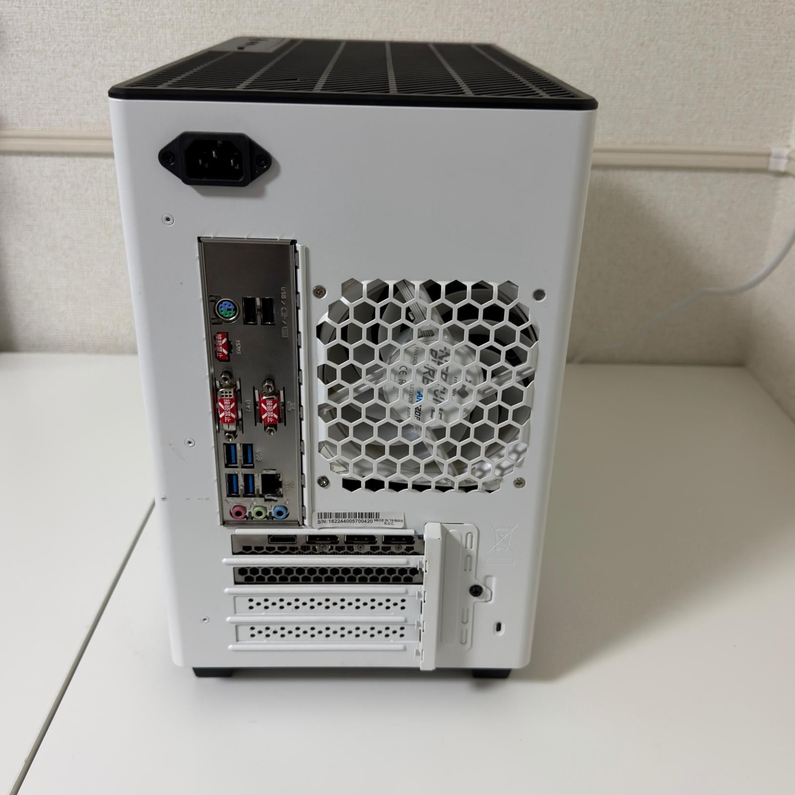 パソコン FRONTIER FRGKB550/WS627 Ryzen 7 5700X 8-Core Processor/RTX4060Ti DDR6 8GB / 64GB / SSD 1TB / FRONTIER 〔中古〕FRGKB550/WS627/NTK Ryzen 7 5700X/DDR4 32GB/1TB