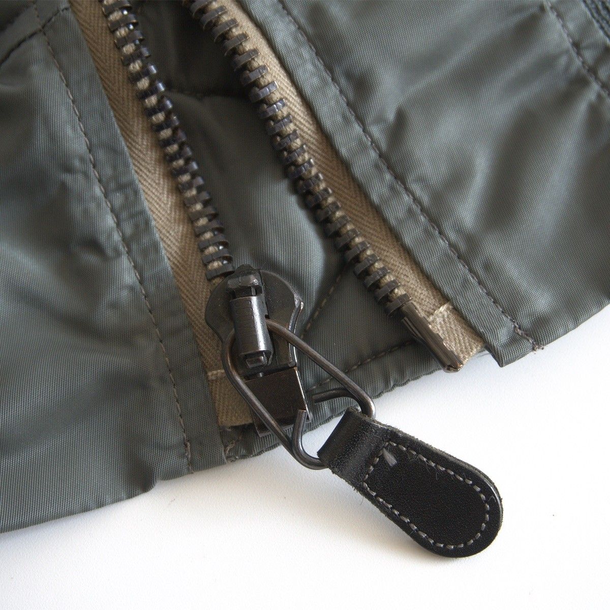 リアルマッコイ MA-1 ROLEN復刻 サイズSですが大きめ 貴重な虫食いなし