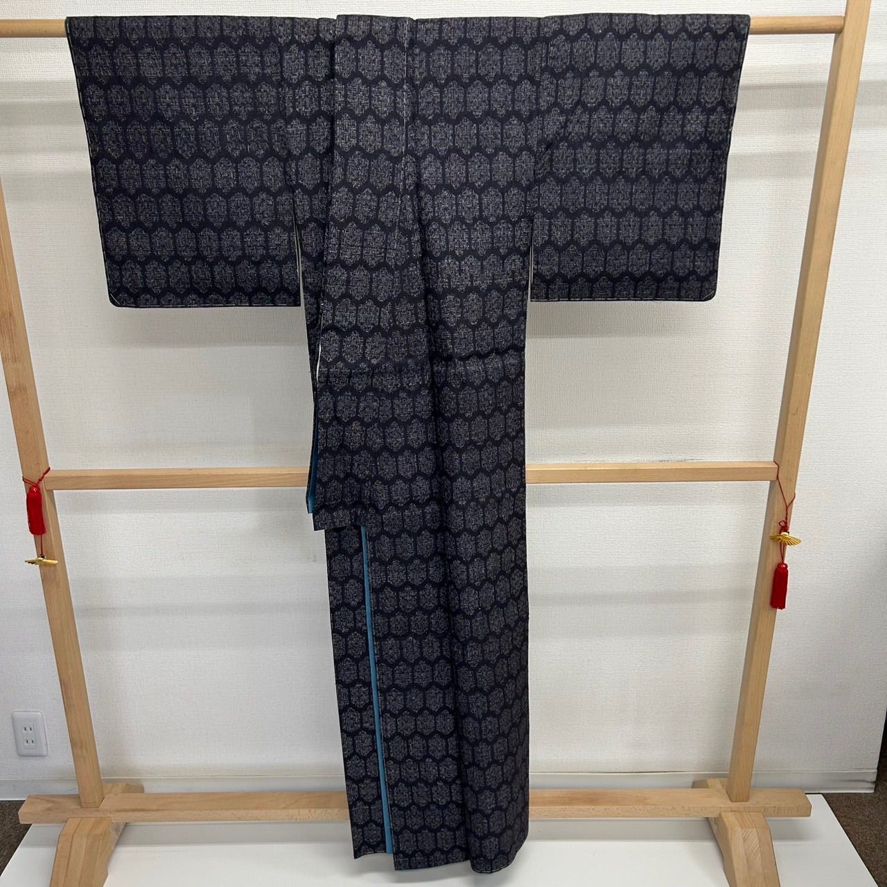 本場結城紬 亀甲繋ぎ