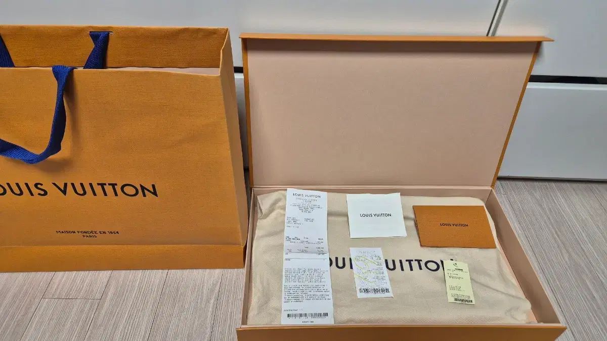 ルイヴィトンクラッチ M 30965 ほぼ フルセット レシート含む