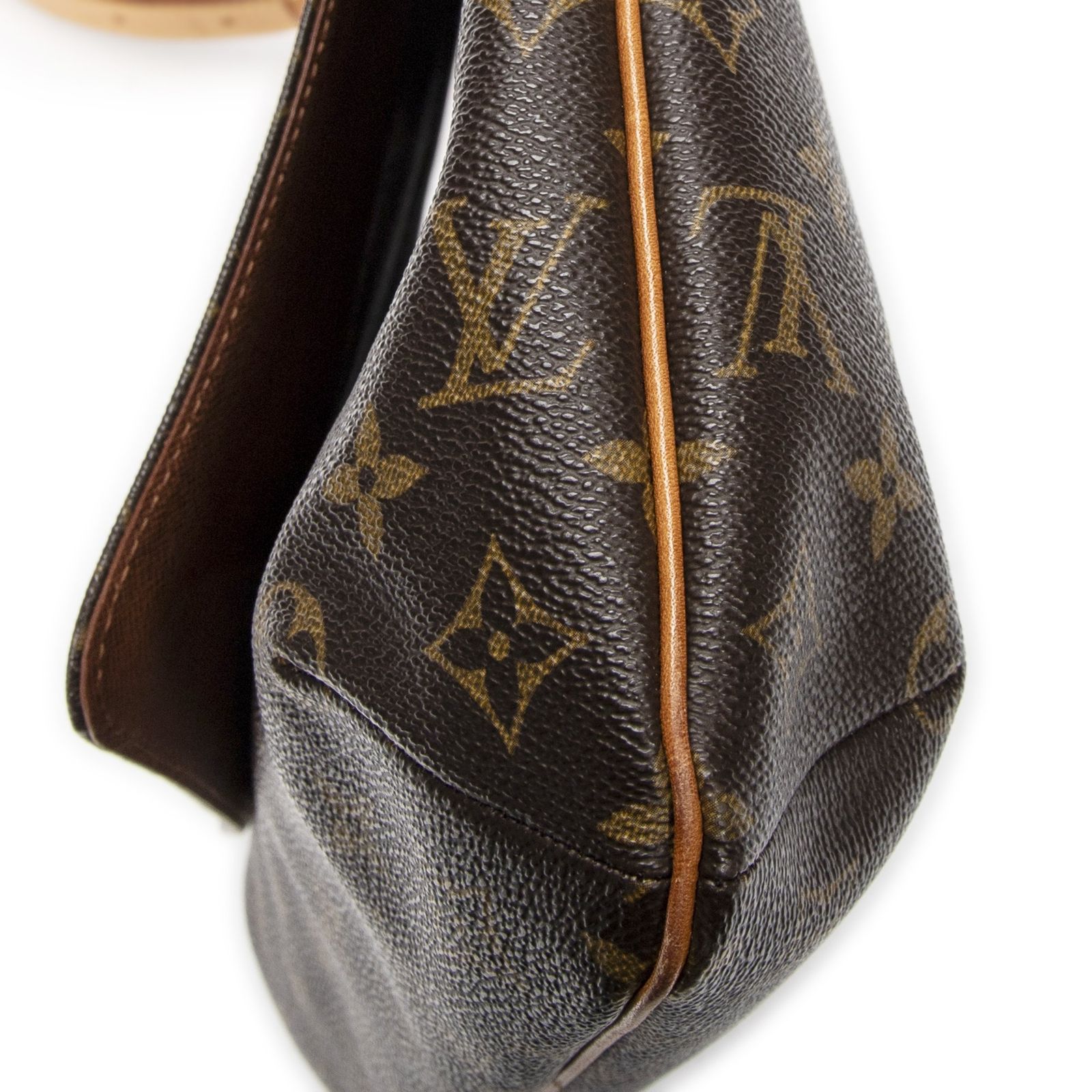 VUITTON ルイヴィトンミュゼット茶色モノグラムキャンバスA