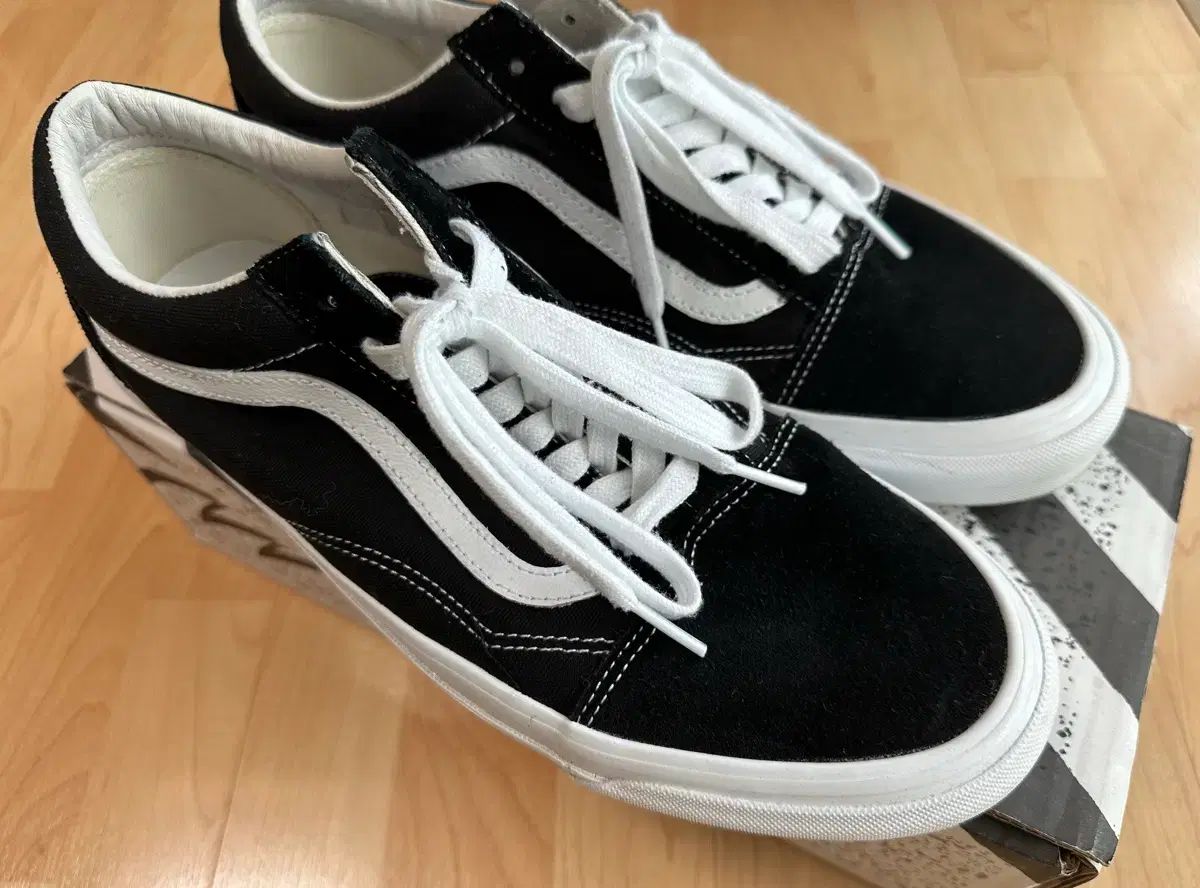 VANS ボルト OG オールドスクール LX ブラック 295 - メルカリ