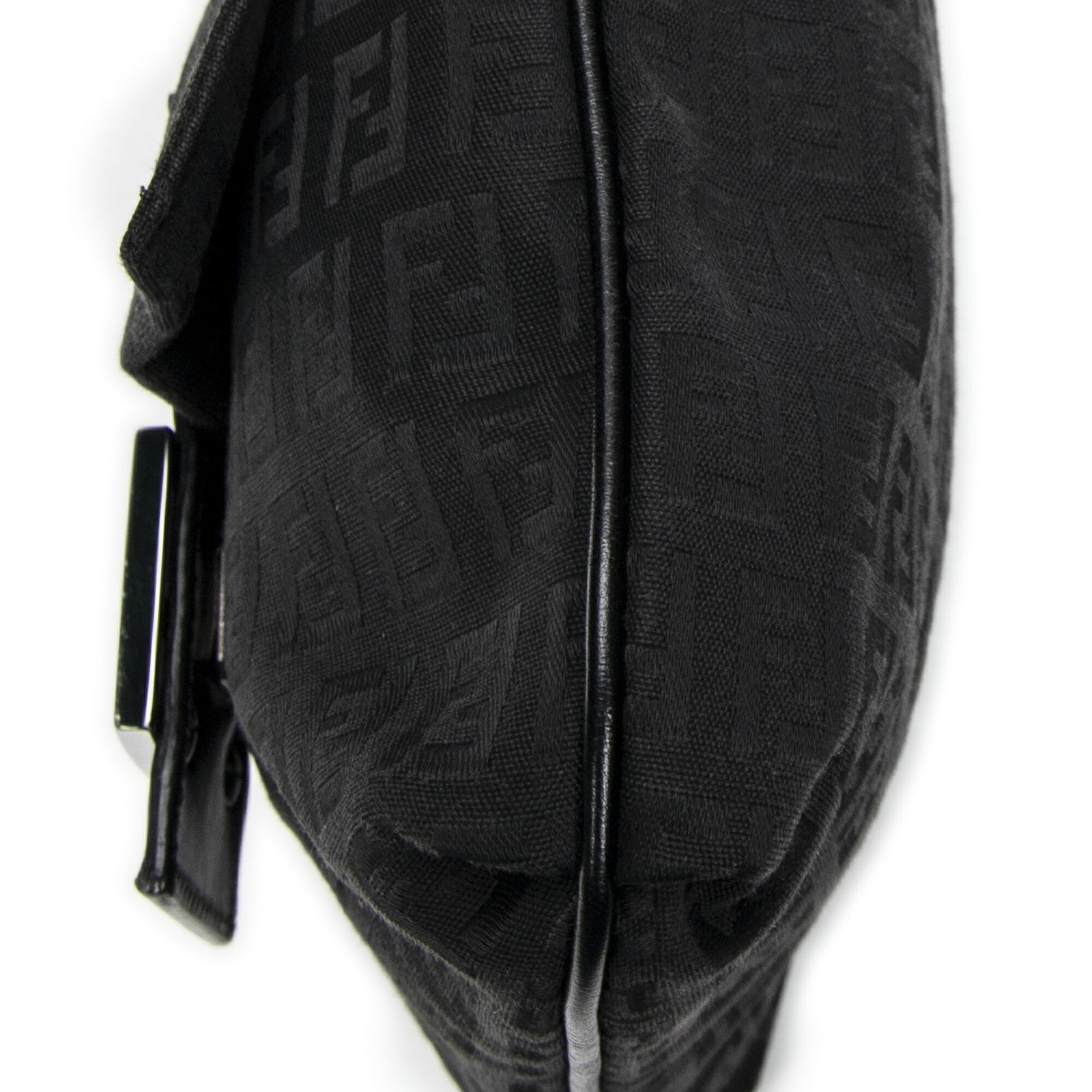 フェンディスモール