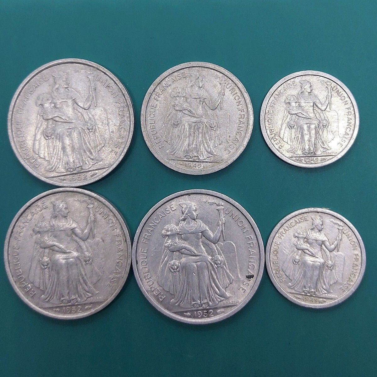 フランス海外領土ニューカレドニア 5フラン×3点(1952年) ・2フラン×1点