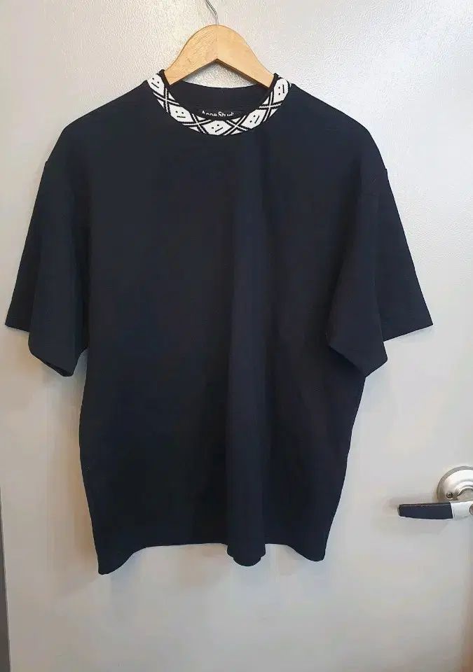 Acne Studios ブラック 半袖 Tシャツ M