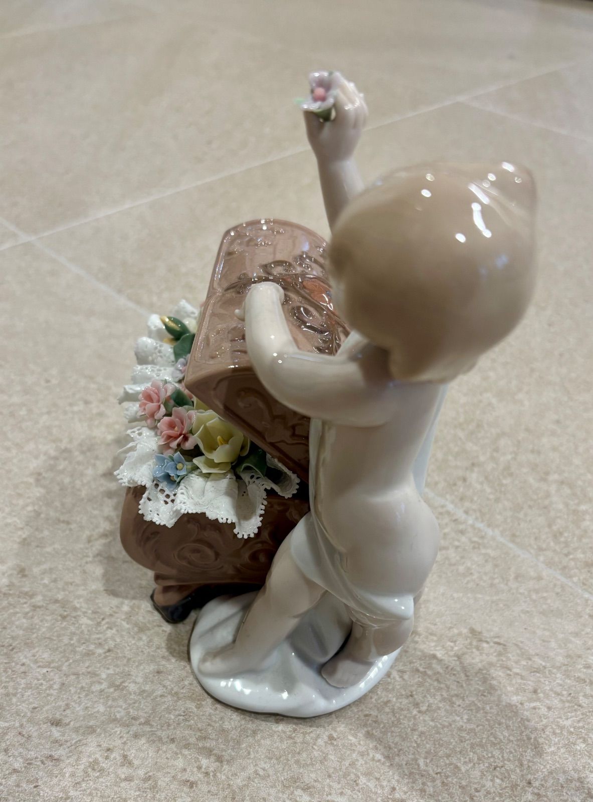 LLADRÓ／リヤドロ】陶器フィギュリン フラワーボックス 天使 置物