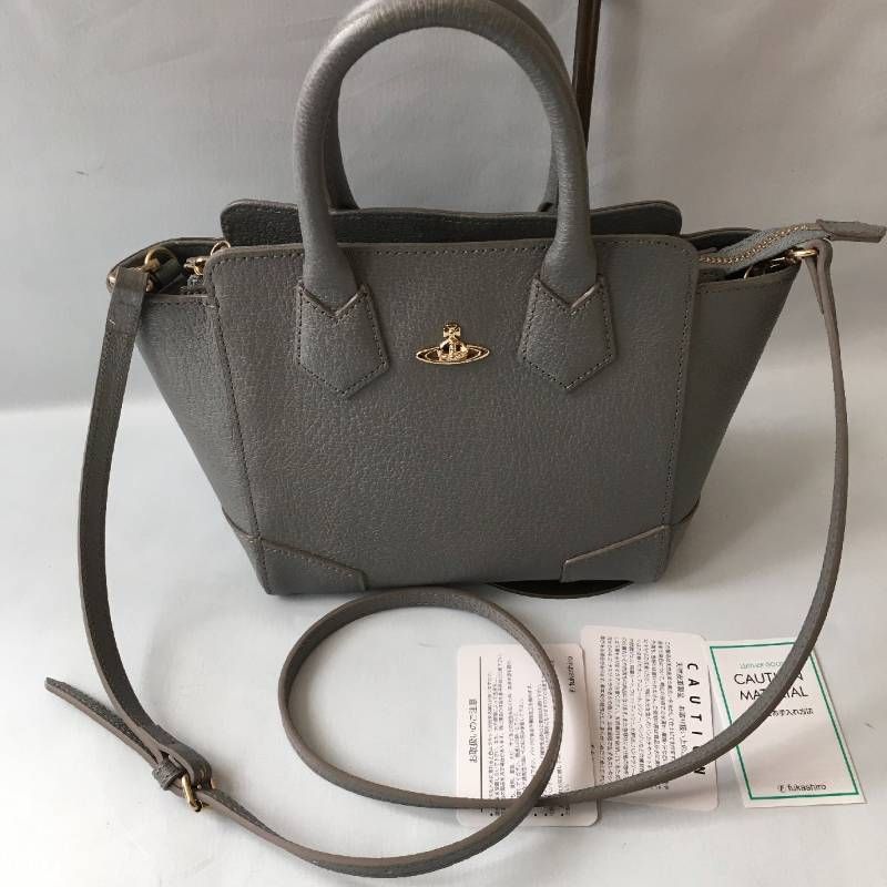 【極美品】 ヴィヴィアン ウエストウッド レザー ショルダーバッグ Vivienne Westwood（ヴィヴィアンウエストウッド） 並行輸入品