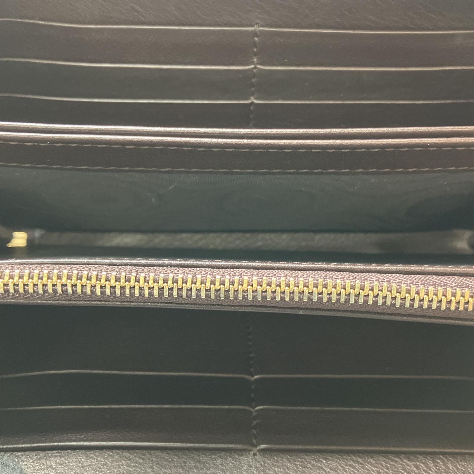 ラウンドファスナー長財布